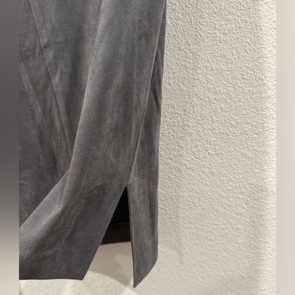 LOFT Faux Suede Grey Straight Side Slits Skirt Size 2 Petite - Picture 5 of 13